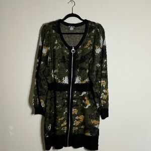 VENUS Green and Black V-Neck Sweater